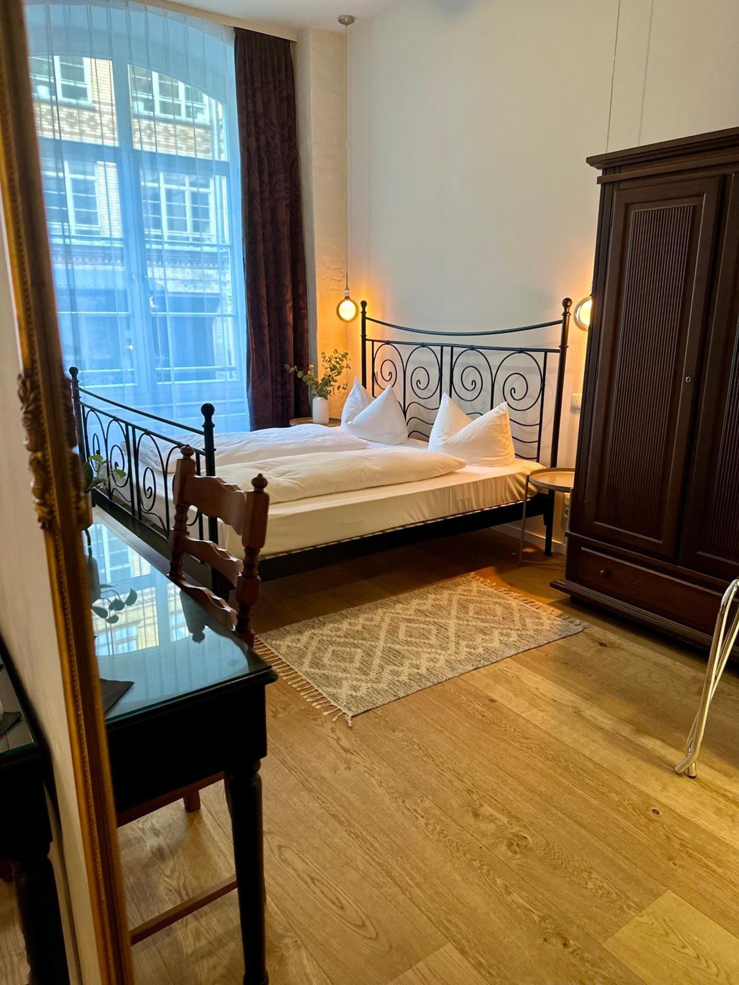 Cinderella.Kreuzberg Hotel Berlin Bagian luar foto